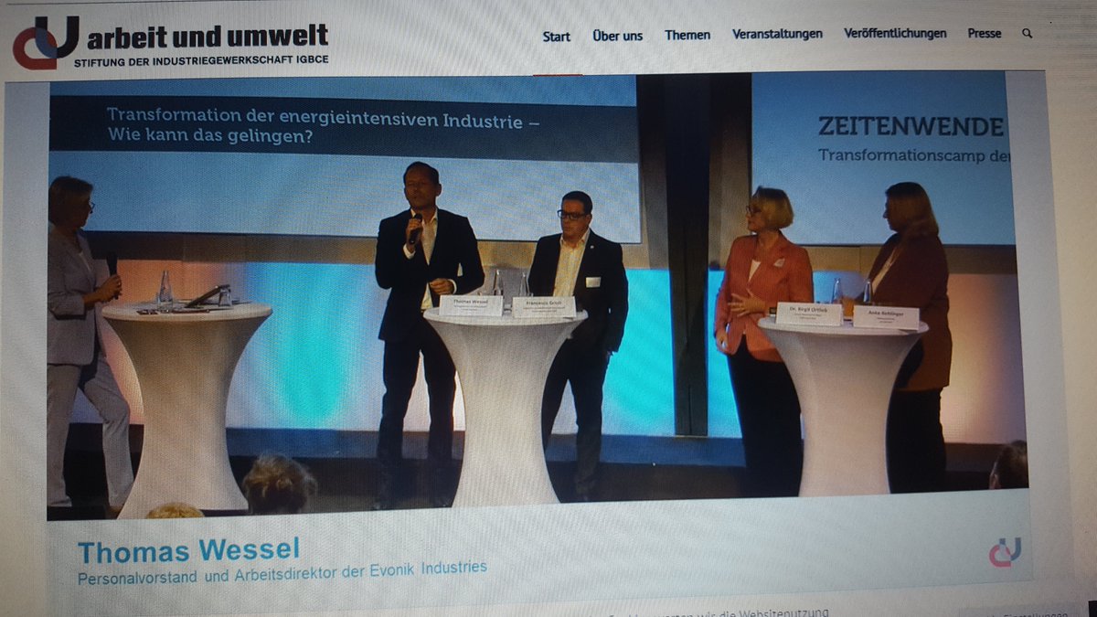 R_Rheindorf's tweet photo. "Wir bei @Evonik_DE sind alleine mit 11 Produkten in den großen Windkraftanlagen vertreten. Ohne #Chemie funktioniert ein massiver Ausbau der Erneuerbaren Energien nicht." @igbce @chemieverband @BAVChemie @Der_BDI #Transformationscamp https://t.co/ARLeL0ql2Q