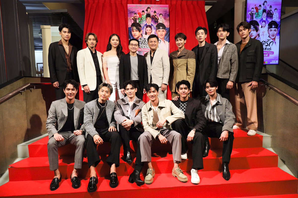 GMMTV's tweet photo. "พี่ถา-สถาพร" และนักแสดงสังกัด GMMTV เข้าร่วมชมรอบปฐมทัศน์ละครเวที “ลิขิตรักชิงบัลลังก์” 

#ลิขิตรักชิงบัลลังก์ #GMMTV
@ohmpawatt @foeifoeifoeii @Janhae @AtthaphanP @off_tumcial @mmikesiri @gawincaskey @toyypathompong @new_thitipoom @Tawan_V @jimmyyjp_ @Sea_tawinan https://t.co/w73Q5eQKkM