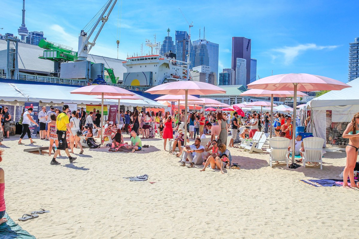 ExploreON's tweet photo. Sep. 17-18 is #WaterWeekend at the Redpath Waterfront Festival.
Enjoy on-land and on-water live music, food, kids’ activities, nautical programs and more.
📍 HTO Park and Sugar Beach, Toronto
https://t.co/2Y4vvQ5Jj4
We’re proud to support the festival via Reconnect Ontario. https://t.co/7FqwviOA88