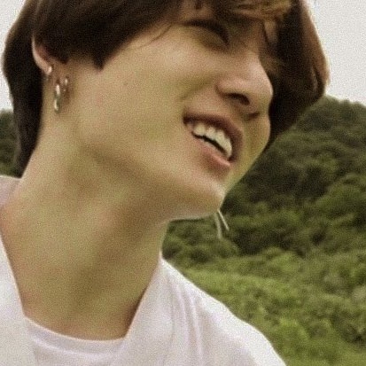 taekookjn2's tweet photo. @Bangtanmochaa7 😍 https://t.co/A8GF4wIa5D