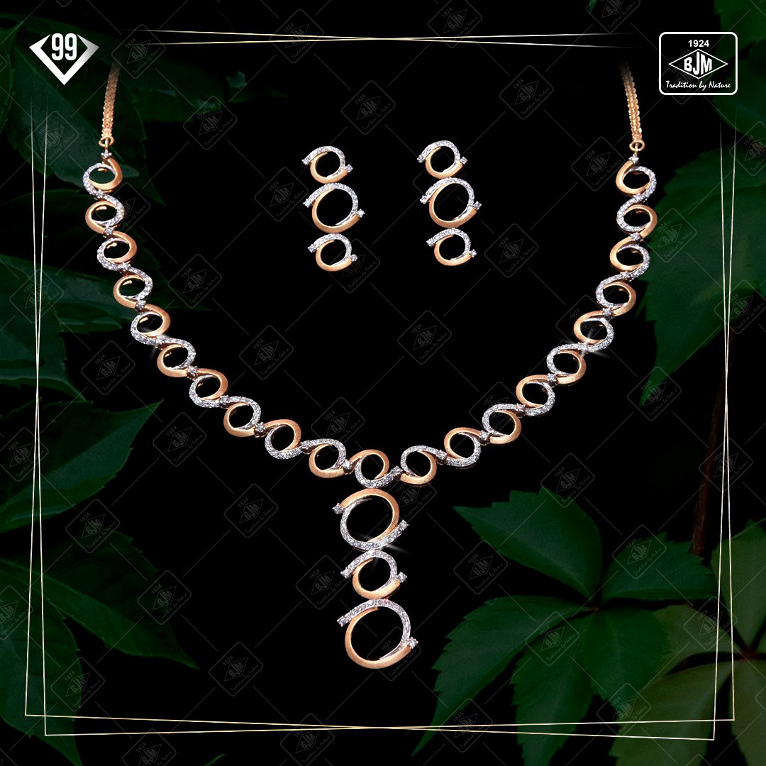BengalJewellery's tweet photo. The finest stones when put together aesthetically, create absolute magic!
#celebratingthejewelinyou
.
.
.
#bengaljewelleryllp #bengaljewellery #culturalpride #customisedjewellery #diamondcollection #aesthetic #craftedwithcare #uniquedesigns #neckpiece #excellencealways https://t.co/JF8yepDs1S