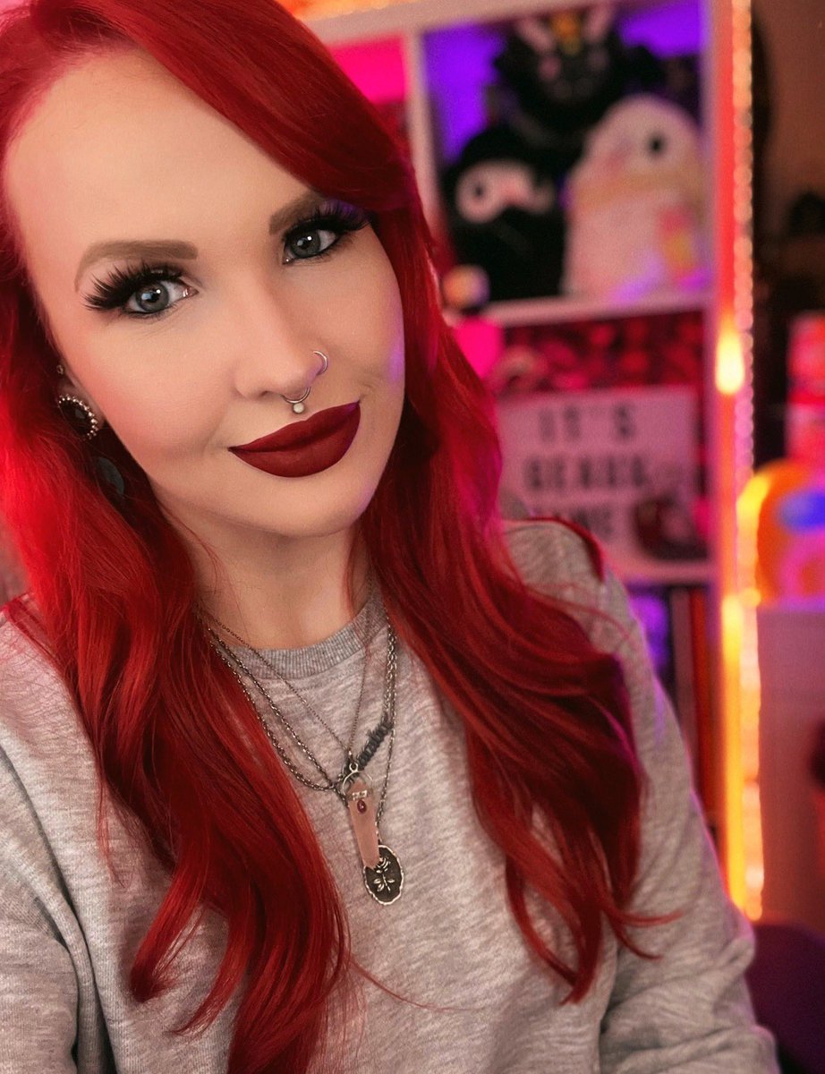 geauxgretchen's tweet photo. 🔴LIVE NOW🔴
What’s your favorite perk and why is it Lithe? Let’s hang out. 💛 #intothefog #dbd #DeadbyDaylight 

⛅️https://t.co/PFilSpdCOU⛅️ https://t.co/n76gc4Gjh5