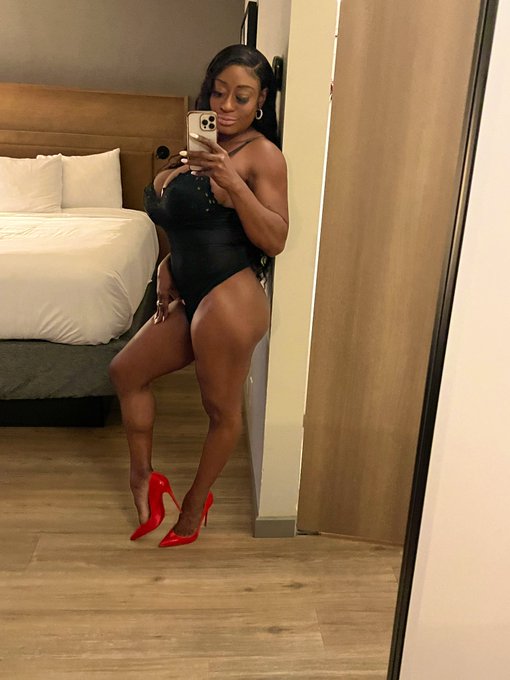 Walking all over you in my sexy pumps https://t.co/sWvjUL4fdy #redbottoms #Seattle #ebonygoddess #findom<a href="/tag/seattle"class="tags"><span>#seattle</span></a><a href="/tag/redbottoms"class="tags"><span>#redbottoms</span></a><a href="/tag/findom"class="tags"><span>#findom</span></a><a href="/tag/ebonygoddess"class="tags"><span>#ebonygoddess</span></a><a href="/tag/bodyworship"class="tags"><span>#bodyworship</span></a>