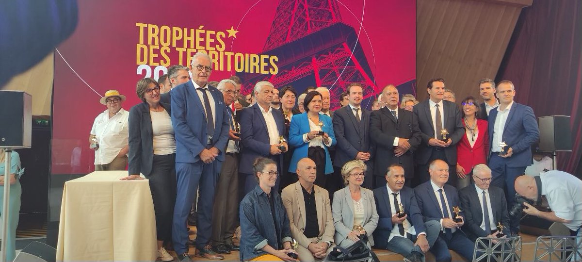 Le Grand Autunois Morvan a obtenu le Trophée de La Souveraineté Alimentaire Territoriale.
Une distinction qui vient récompenser la collectivité pour ses nombreuses actions en faveur de la reconquête de l'autonomie alimentaire et la valorisation des circuits courts.