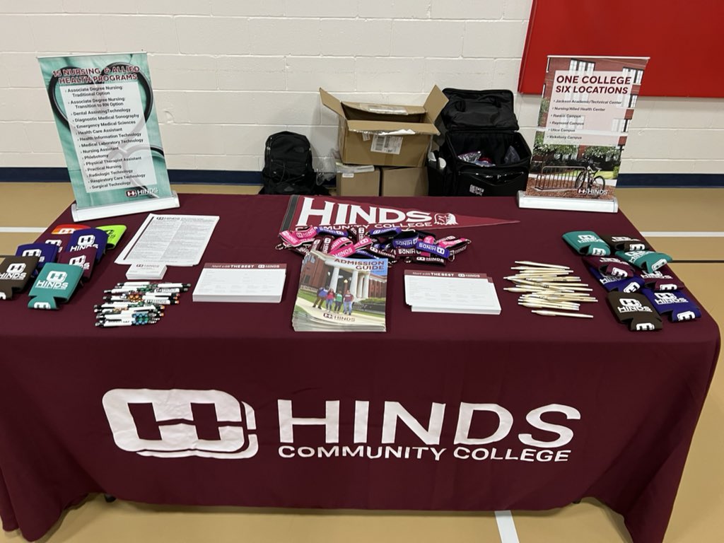 Good morning from Madison-Ridgeland Academy!! #Mississippi #CollegeFair season continues. Stop 1 for me today representing #HindsCC.