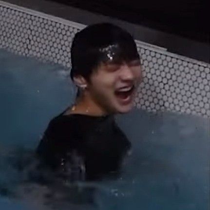 nocontextwon's tweet image. 