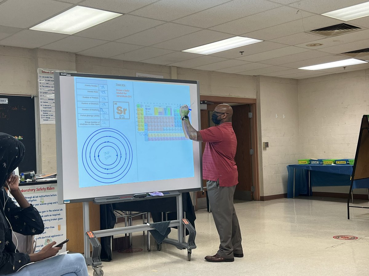 MWmsTruitt's tweet photo. Good Morning from Excel-constructing Bohr Models..@PrincipalEYoung @JohnDavisBCPS https://t.co/8i81S8mEBy