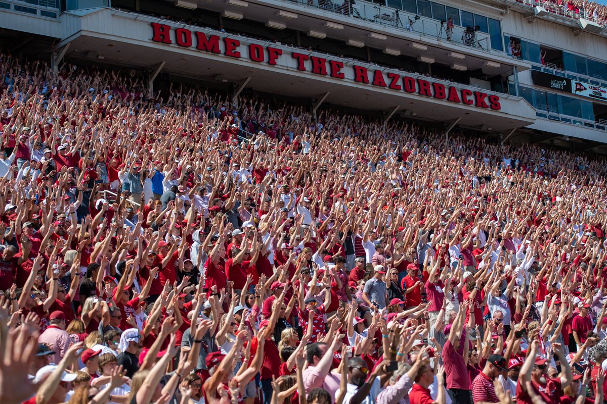 RazorbackFB tweet picture