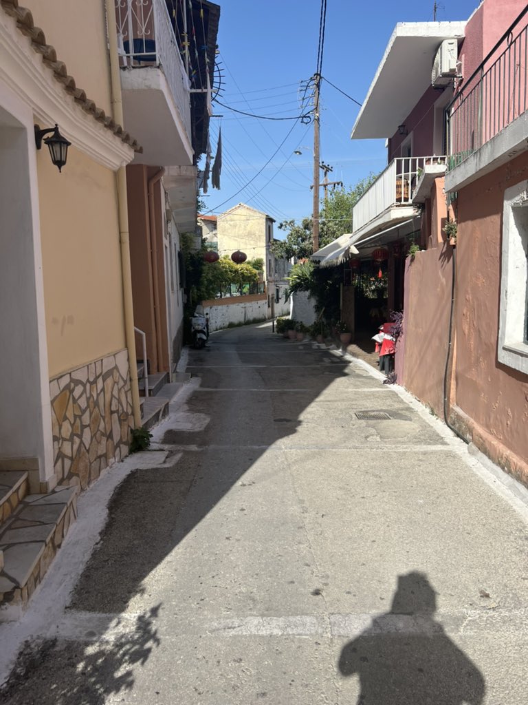 Dwarfio's tweet photo. Exploring #benitses https://t.co/ykF9tbd8VQ
