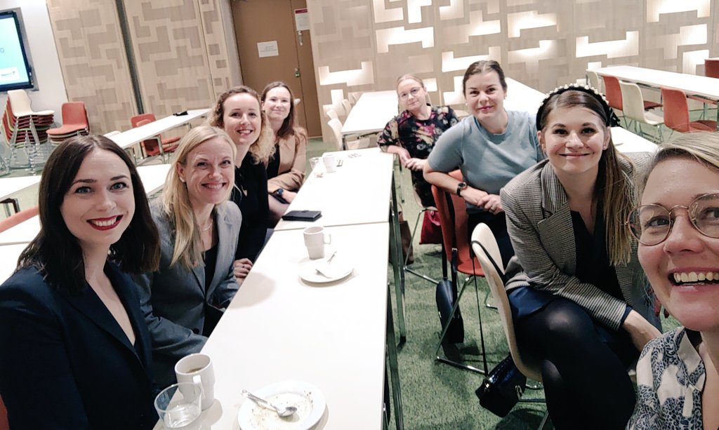 All Female Panel jatkaa Kuntamarkkinoilta seuraaviin sankaritekoihin, nimittäin <a href="/suomenyrittajat/">Suomen Yrittäjät</a> Oman elämänsä sankari OES -#vaikuttajaverkosto'n alumnitapaamiseen.

<a href="/MiiraRaiskila/">Miira Raiskila</a> <a href="/RinnaIkola/">Rinna IkolaNorrbacka</a> @Pirresepp <a href="/emmavehmanen/">Emma-Stina Vehmanen</a> <a href="/KaisuL_N/">Kaisu Lehtinen-Nevalainen</a> @noorapajari @helenavuopion

💜 #kuntanaiset #best💜