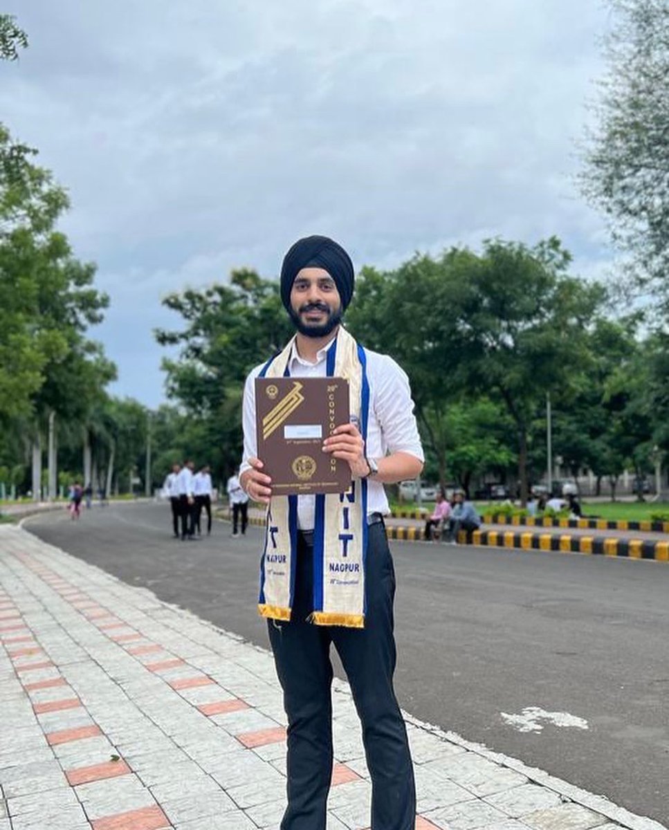 tarumeet's tweet photo. Congratulations Blessings to our Son Manan Singh Bedi. Engineer from VNIT College Nagpur. Waheguru Ji Blessings 🙏🏻🙏🏻 https://t.co/kbdmHMn8FB