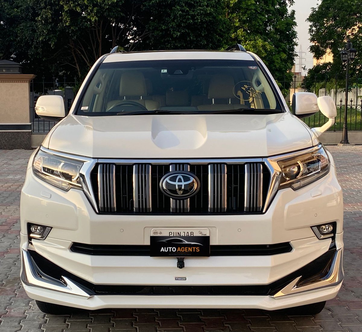 AgentsAuto's tweet photo. Toyota Land Cruiser Prado TX L 2018
Call us: 0344 1042043
Location: Lahore
#BasicInfo
Mode: 2018
Import: 2022
Registered: APL
Mileage: 39,000km
Demand: 25,500,000/-
Auction Grade: 4.5 auction sheet available
Condition: right back fender showered
https://t.co/aWEnw7AxWE https://t.co/kFab3cbB0Z