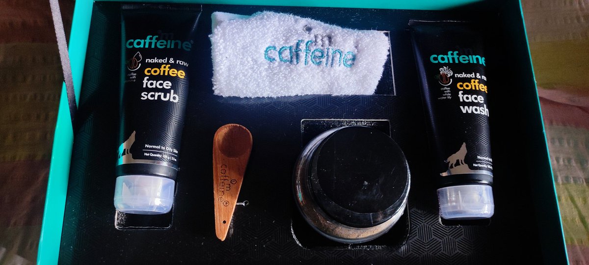 RamP6667's tweet photo. Welcoming @i_am_caffeine
#caffeine #facewash #facescrub #bodyscrub #blackhead #acne
#CaffeinateResponsibily
#AddictedToGood
#scar #glow
Thank you @CRED_club @kunalb11 !! For getting this at an affordable price. https://t.co/R1Rf7whWO0