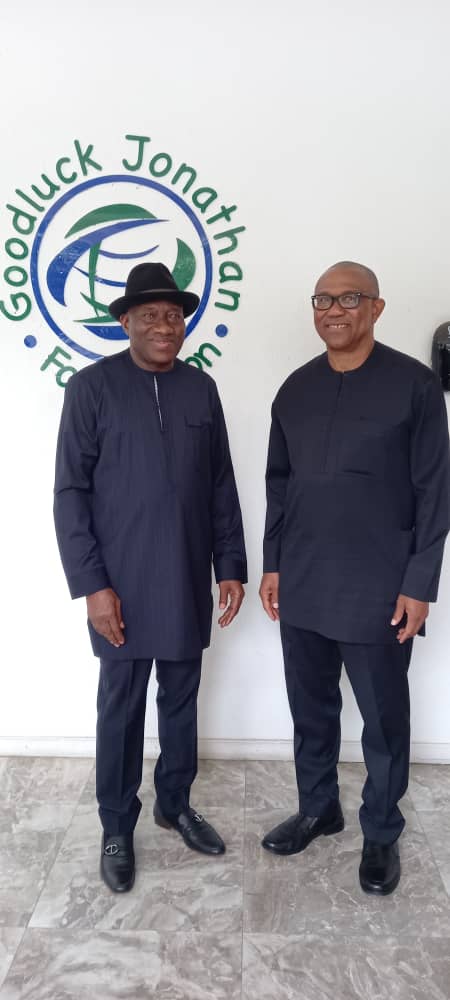 PeterObi's tweet image. I recently visited my senior brother, H.E. @GEJonathan to exchange views on an array of serious national interest questions. -PO
