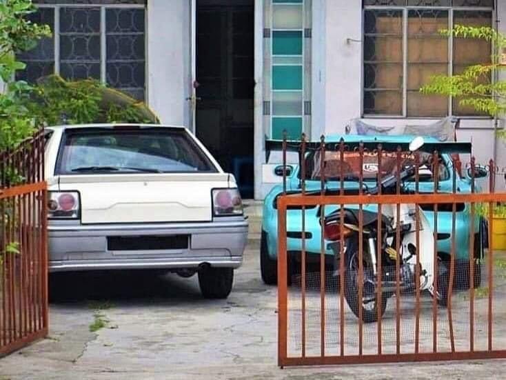 norazambudin's tweet photo. "u pakai kereta ape?"

"mazda lama"

"saving la duit beli kereta baru, tak malu ke pakai kereta lama?"

"tu je mampu" https://t.co/JBDirCLLTL