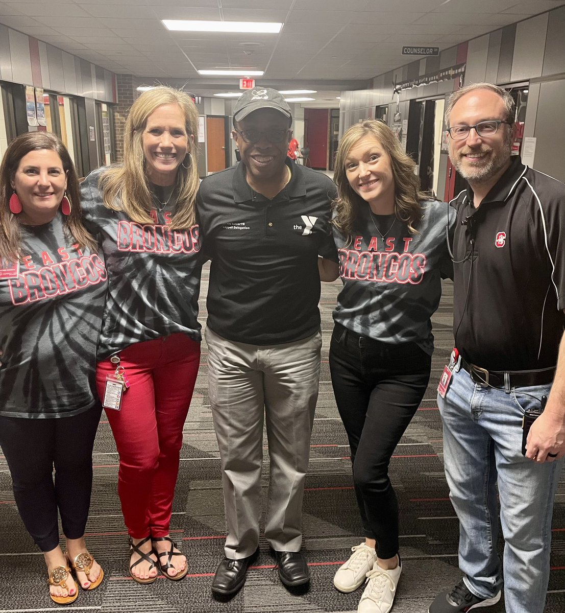 It’s not a successful curriculum night until Anthony Hill shows up!!! Great night visiting with parents!! #eastbroncos #broncosignite <a href="/Alissaag02/">Alissa Womack</a> <a href="/AAH147/">ANTHONY HILL</a> <a href="/LindquistBears7/">Mindy Lindquist</a> @GOATBorenstein
