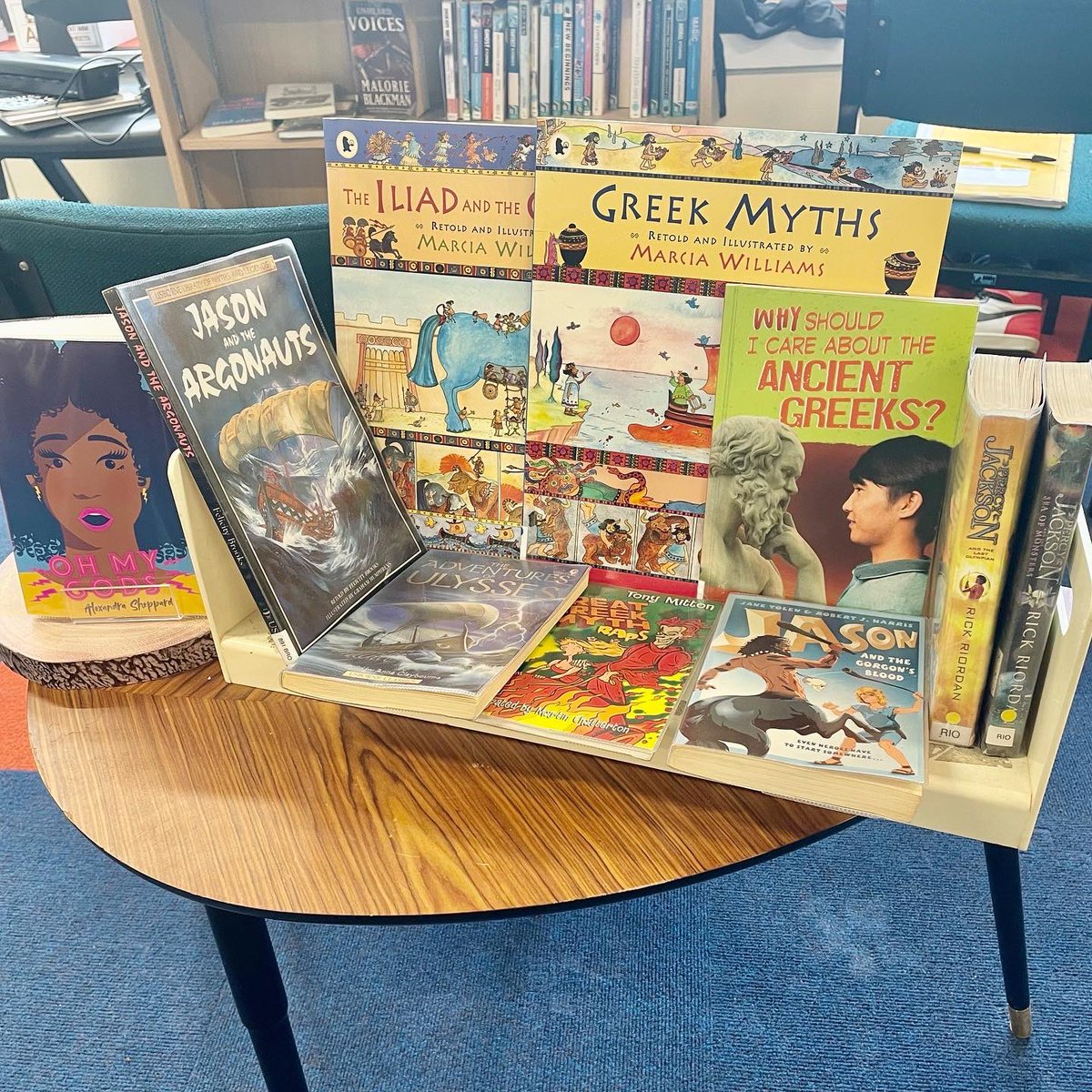 Bulmershe School Library tweet media