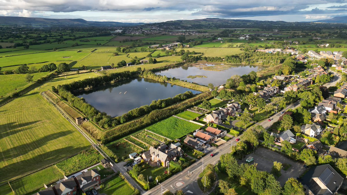 A fantastic array of aerial shots of the #Wetlands taken recently.

📷 Mark Ashmore

#Lancashire #naturereserve #wetlandconservation