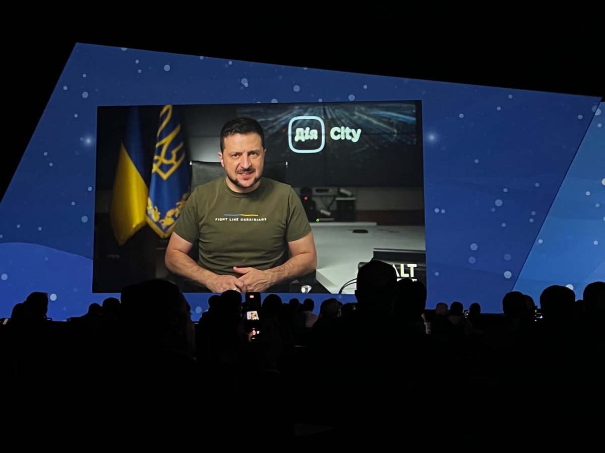 HelloTelosNL's tweet photo. Het is de laatste dag op @SALTConference en ons team heeft hard gewerkt met vergaderingen, evenementen en panels!
We pakken binnenkort weer onze koffers; het is een drukke maand voor #Telos ๏ธ
#cryptoevent #saltconf #web3 #defi https://t.co/iaEvm5KS8m