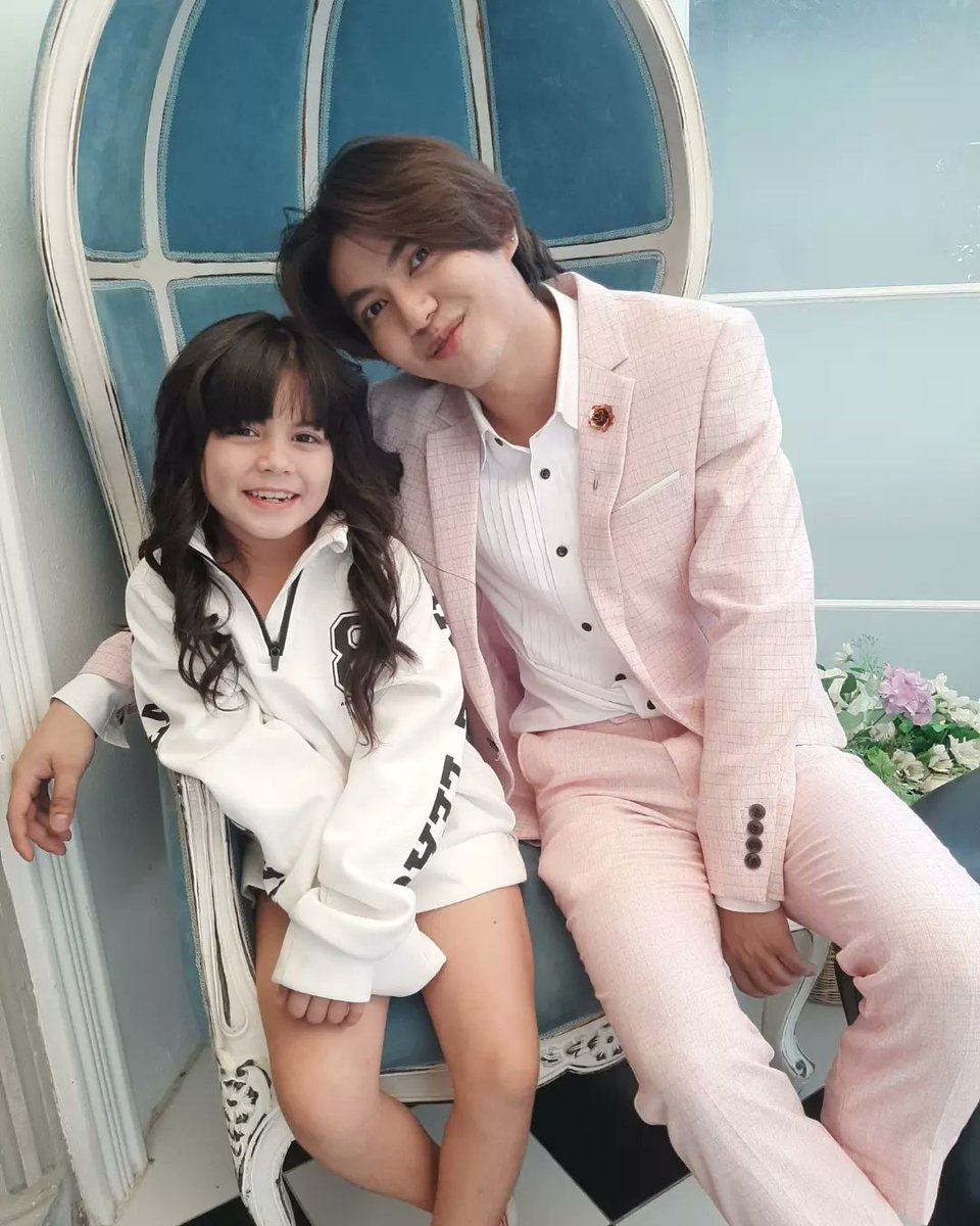 Monpapha2's tweet photo. ฝากติดตาม MV เพลงอุอิอิ เพลงใหม่ของพี่มาวิน ด้วยนะคะ🥰 https://t.co/iX6id67mUW