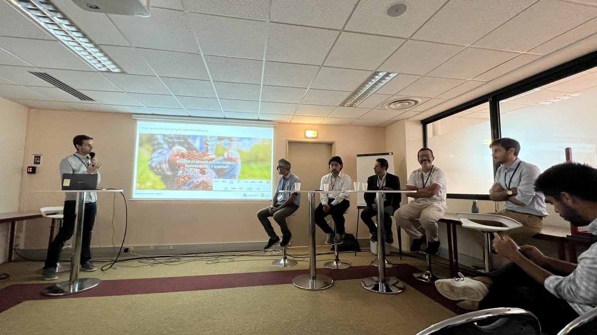 Connect by CNES tweet media