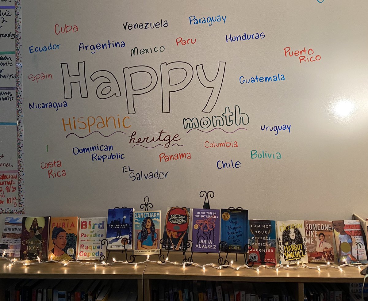 rebeccalriggs's tweet photo. Love this display my student helped me make for Hispanic Heritage Month!!! #leadersarereaders #HispanicHeritageMonth #tigersread https://t.co/L9pGdA3MBy