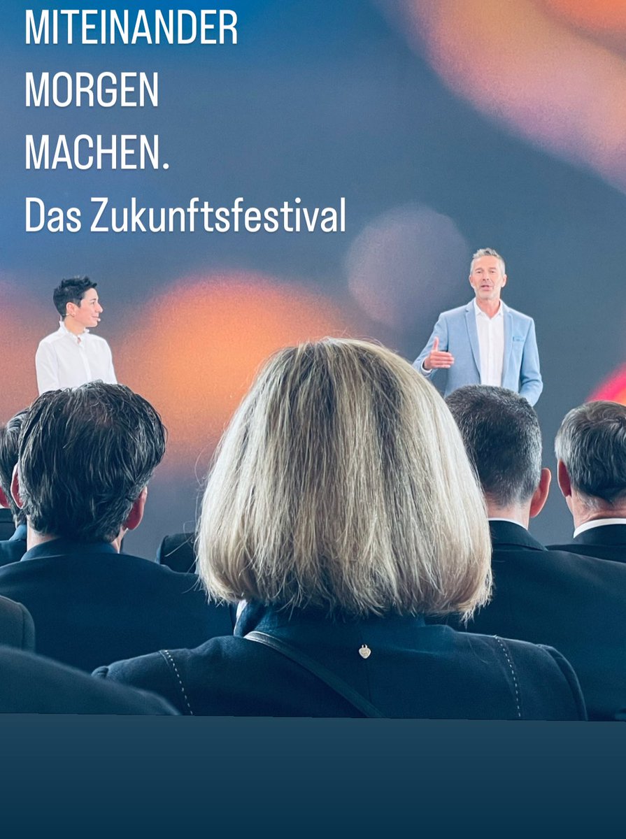 Wenn die R+V 100 Jahre alt wird, gibt es nicht nur Gratulationen. R+V möchte gemeinschaftlich Zukunft gestalten. Deswegen gibt es heute und morgen das #zukunftsfestival <a href="/ruv_de/">R+V Versicherung</a> <a href="/ruv_news/">R+V News</a> #wiesbaden anmelden unter Mission-Miteinander.de