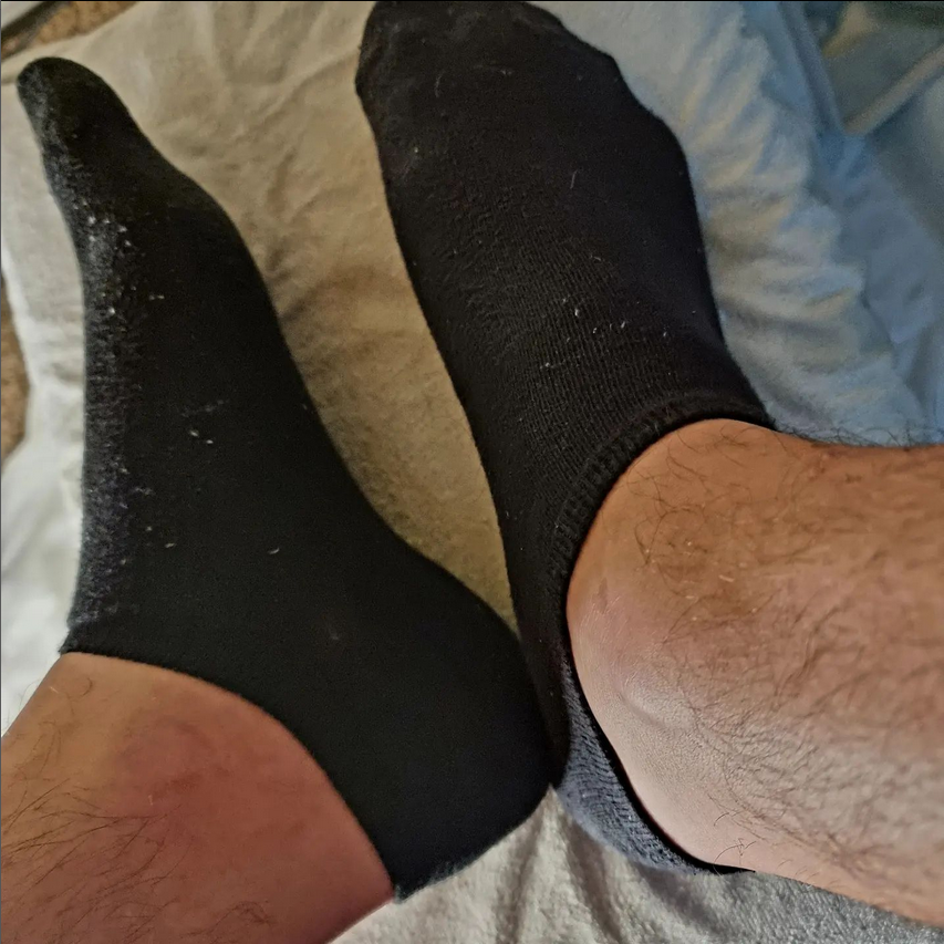 Sorry for being away for a while, but I'm live now, with a new goal to whoever wants to pop by😉 #feet #footfetish #feetfethish #feetfinder https://t.co/sxzbzBGlVB https://t.co/HcLKCaSHwL