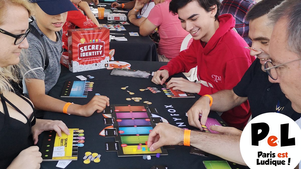 FunnyfoxGames's tweet photo. Retour en photos des meilleurs moments en festival autour de #SecretIdentity, jeu d'ambiance de Johan Benvenuto, Alexandre Droit, Kévin Jost et Bertrand Roux. 
Qui n'a pas encore joué au jeu ?! #Funnyfox https://t.co/4QHv3a7vZP