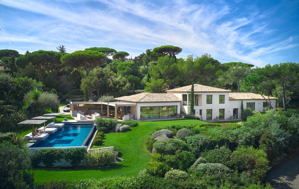 CotedAzurVillas's tweet photo. ✨ Villa Turquoise | Saint Tropez ✨
Luxury villa with full AC | 9 bedrooms | Amazing heated pool | Private beach &amp; tennis court | Gorgeous seaviews

Available until October &amp; open for 2023 bookings!
https://t.co/JoyAsxQxds

#cotedazurvillas #sainttropez #luxury #holiday #rental https://t.co/YFVFBOzZj2