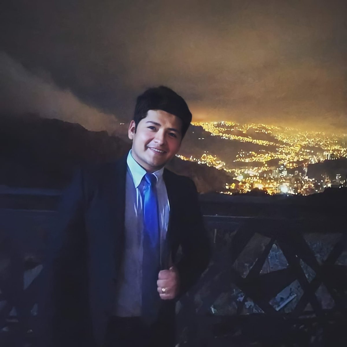 GutAyor's tweet photo. #NuevaFotoDePerfil https://t.co/KUUIwmgrre