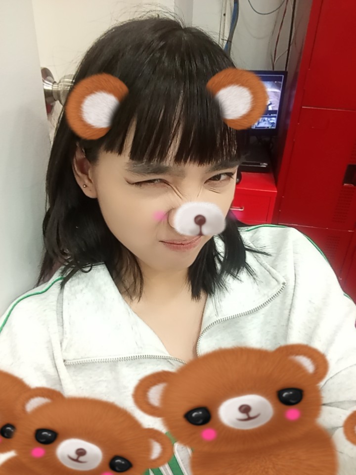 using my wiko phoneeee.... I'm a bear roaarrrr 

G22 3RD STRIKE 
<a href="/G22Official/">G22 Official</a> #G22 
#G22PreSingle