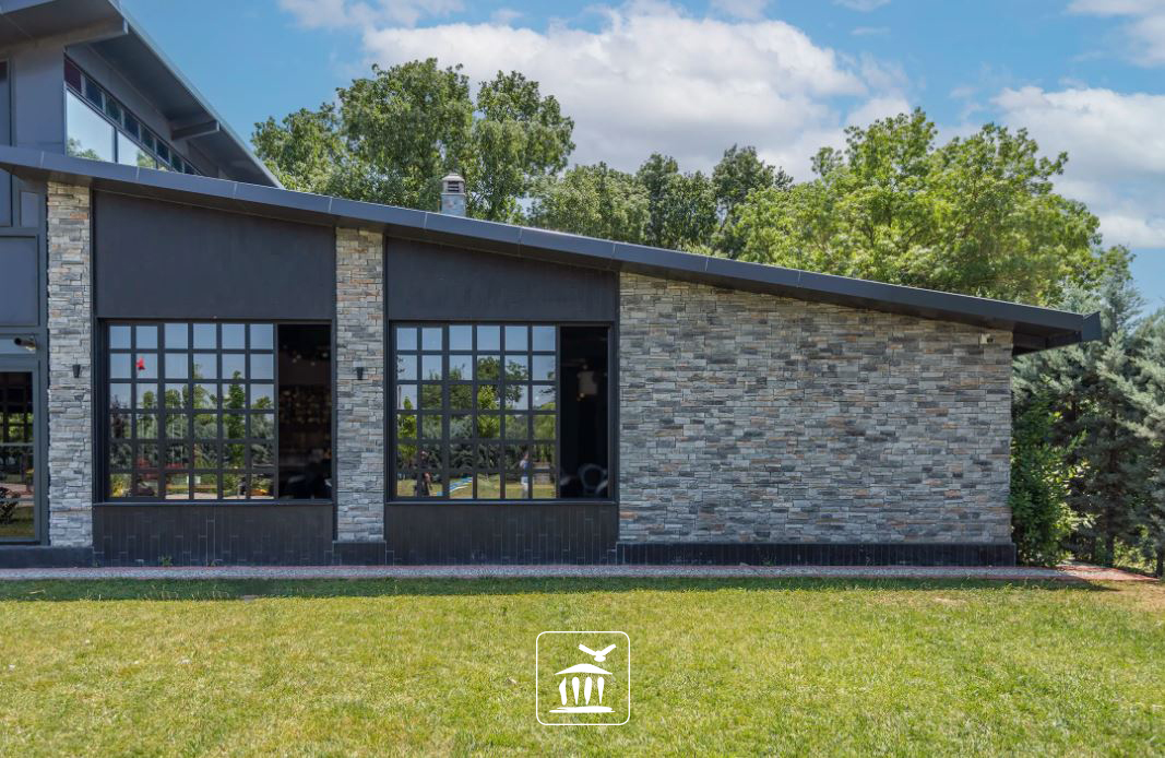 Türk ve İtalyan ustalarca ürettiğimiz taşlarımız ile mekanlarınızda üst düzey kaliteye ulaşmanızı sağlıyoruz.

#stonewrap #manufacturedstone #artificialstone #kronos #structure #architect #architecture #decoration #design #walldesign #wallcladding #designer #exterior