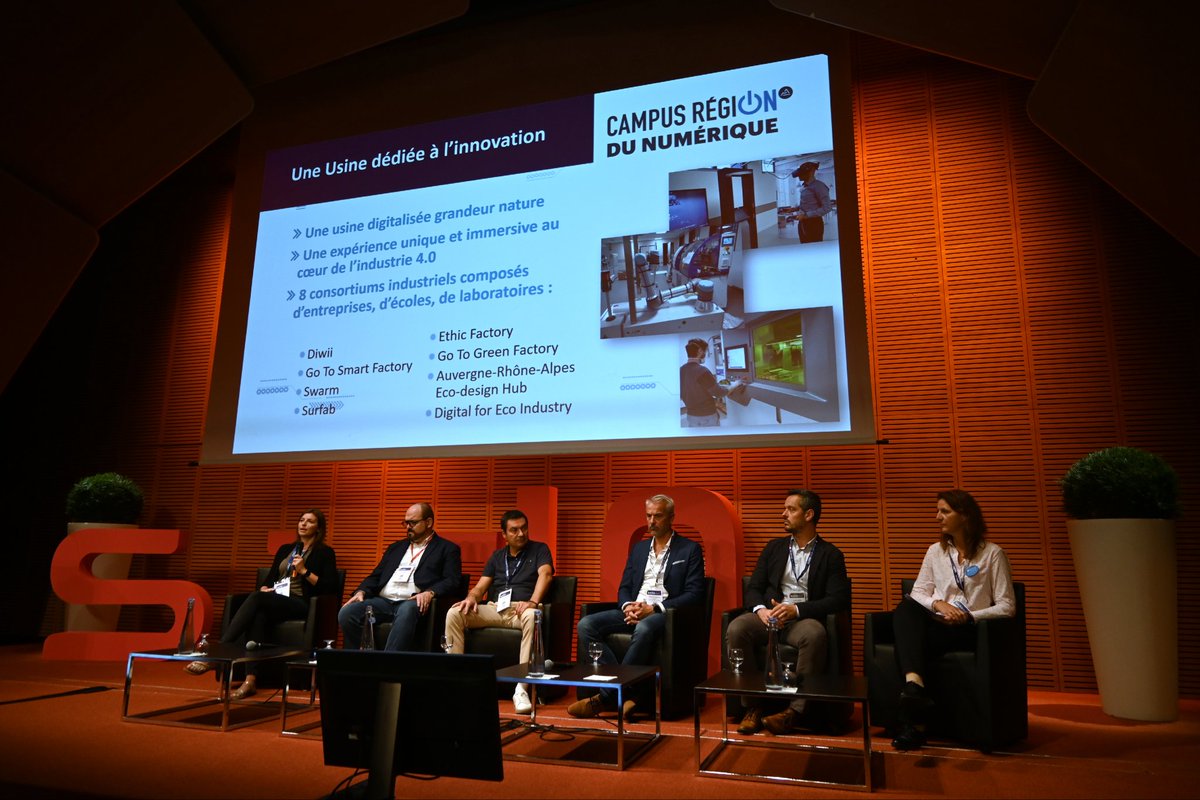 Pulsalys's tweet photo. J2 au @SIDOevent! La Région @auvergnerhalpes met en lumière les programmes pour accélérer la #transformationdigitale : l’Usine de recherche et d’innovation du @CampusRegion, le programme régional d’accompagnement #Industrie40 et notre programme @eyssor avec @lvergnat de @Pulsalys https://t.co/qc7E0J0B5q