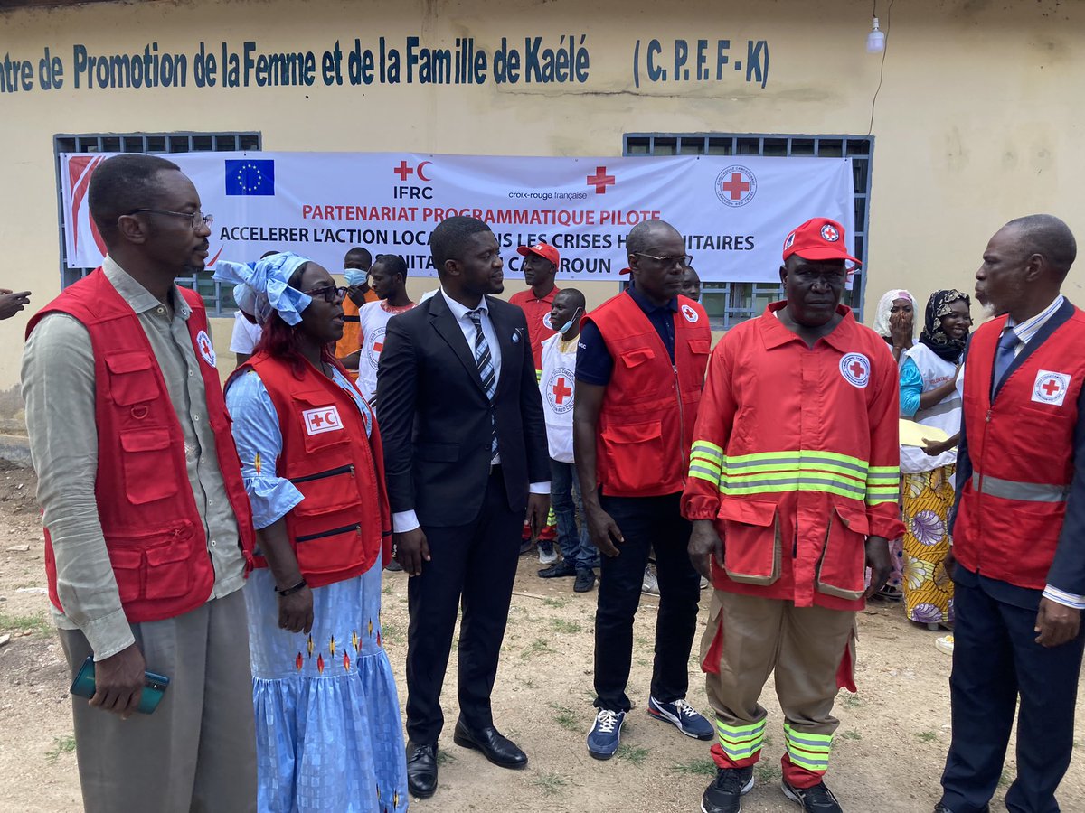 MumuObama's tweet photo. Lancement officiel du projet #EchoPPP au #Cameroun. Ce projet ambitieux met un accent particulier sur l accélération de l action locale en aidant les communautés du monde entier à réduire leurs risques et à mieux se préparer aux catastrophes et aux urgences sanitaires. https://t.co/NWWvHF1uBL