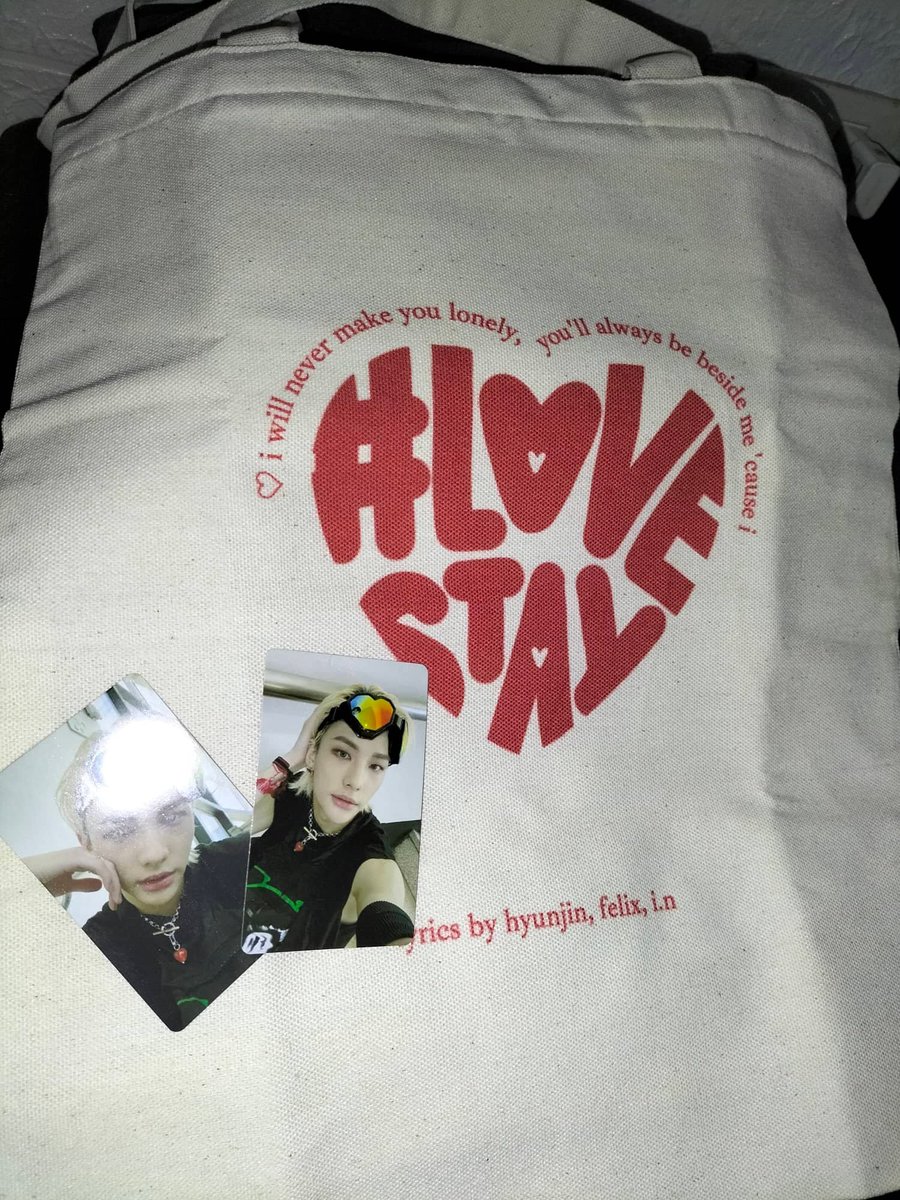 seungyves's tweet photo. #fromlinoz 🫶

my #lovestay tote bag is here!! gagamitin ko toh for school yay :D thank you po so very much @linozbasket 🫶🫶 https://t.co/etQ3Bd3iDr