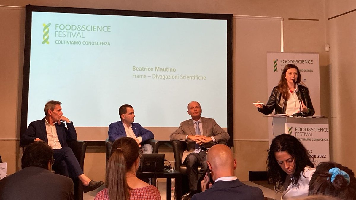 SyngentaItalia's tweet photo. Il @foodsciencefest è sinonimo di divulgazione scientifica. 
E allora chi meglio di @divagatrice ?
Continua la conferenza stampa del #foodscience2022... https://t.co/cdSUNABoN1