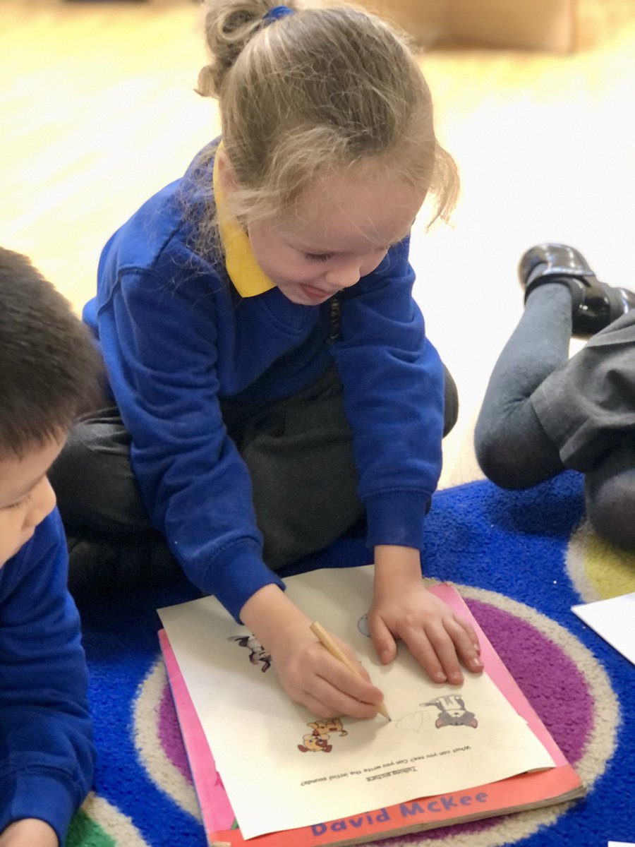 JamesBrindleyPS's tweet photo. Wow! Check out Reception’s writing today! They’ve all completed their first piece of independent writing and understandably their teachers are very proud of them. #TeamReception 📚✏️ https://t.co/wbiWQewlr8