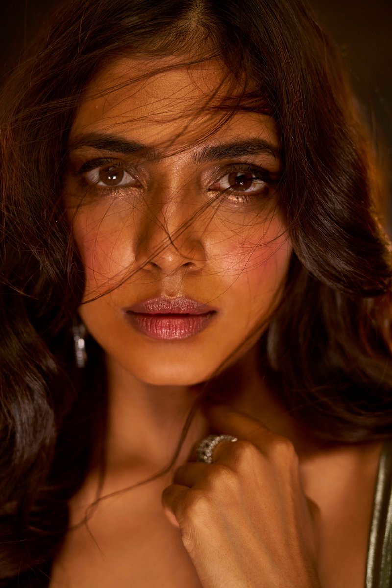 malavika mohanan on Twitter "Brown eyed girl 🙋🏻♀️🦦"