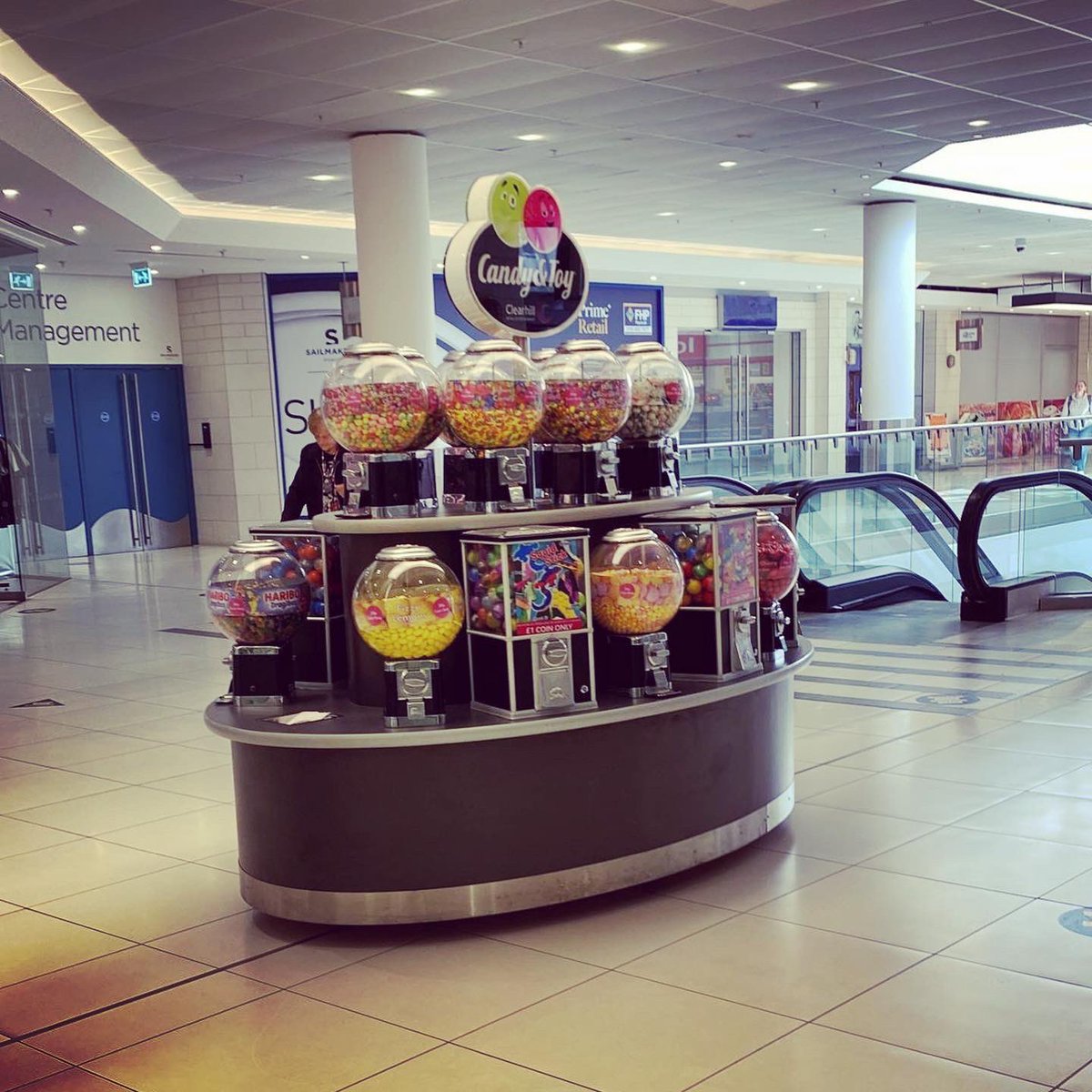 Shop_Sailmakers's tweet photo. Have you seen our new arrivals at the centre yet?
Head to the upper floor near Iceland to check them out.
Thanks to @clearhillgroup for providing them.
#ipswich #sailmakers #retail #sweets #toys #treats #carousel #kids #clearhill https://t.co/b090EmRmIf