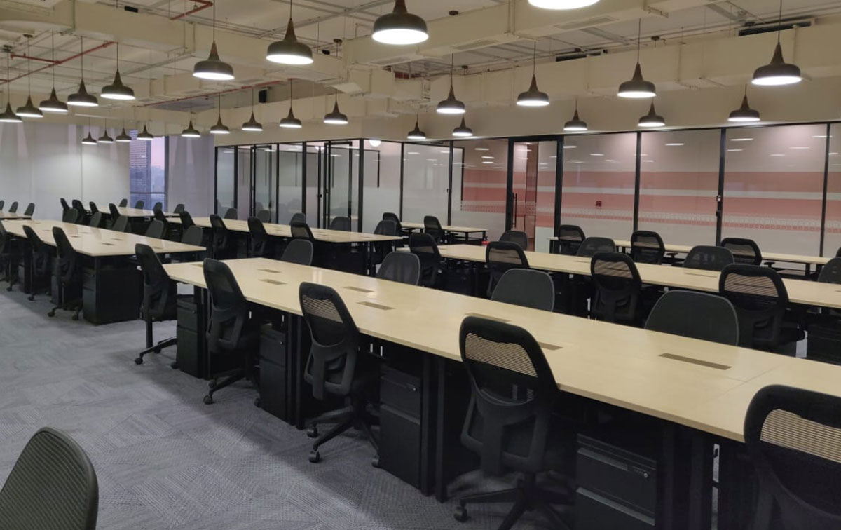 Nations_India's tweet photo. The best way to describe our new coworking office space at @CoWrks Skyview #Hyderabad is that it really promotes a friendly and relaxed atmosphere while working.
These are our customized employee work studios meeting every requirement and detail you can imagine.
#newworkspaces https://t.co/e1RxSsjqSj
