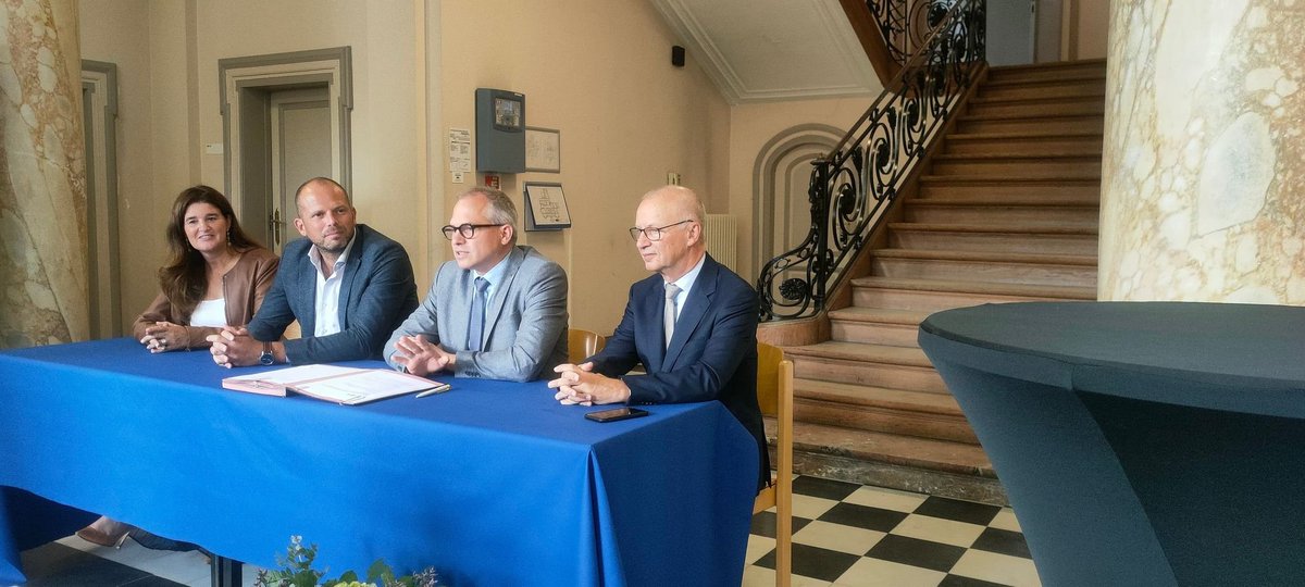 rob_televisie's tweet photo. Onze regio is een stukje onroerend erfgoed rijker. Het kasteel de Maurissen in #Pellenberg wordt voorlopig beschermd. Da's belangrijk voor de gemeente, want vanaf 2025 gaat @lubbeek het gebouw restaureren en de bassisschool van Pellenberg er onderbrengen. #robnieuws #robtv https://t.co/JdSneY5W9A