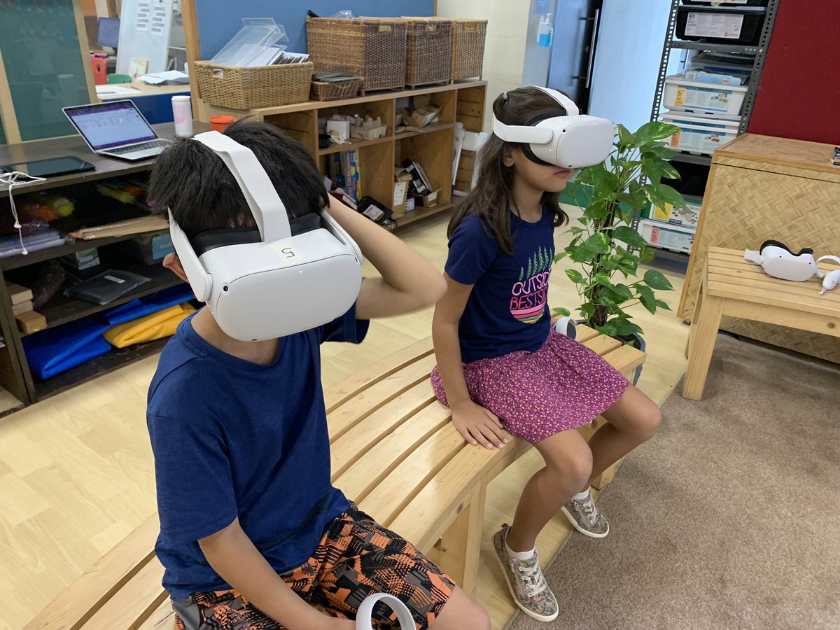picklennium's tweet photo. Collaborating with @Shilpa_19 ,  @AndyinIndia1 &amp; @devanshijoshi09 using STEM projects and VR to kick off G3 weather unit @ASBIndia with different provocations https://t.co/xm7PEc1jax