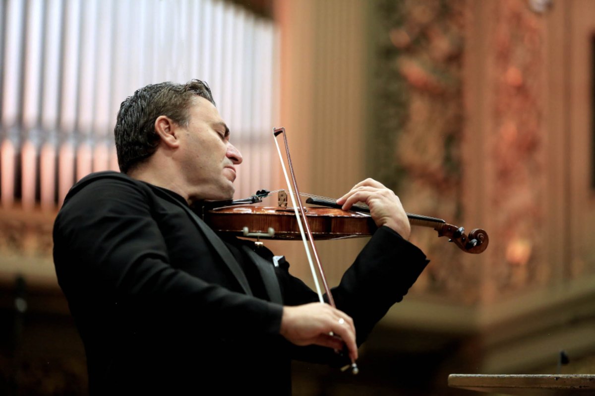 Our 2022/23 season kicks off this weekend! Maxim Vengerov joins us at Oxford Town Hall for Brahms’s magnificent Violin Concerto🎻 The concert will open with a brief musical tribute for HM Queen Elizabeth II. 🗓Sat 17 September, 8pm 📍Oxford Town Hall oxfordphil.com/event/vengerov…