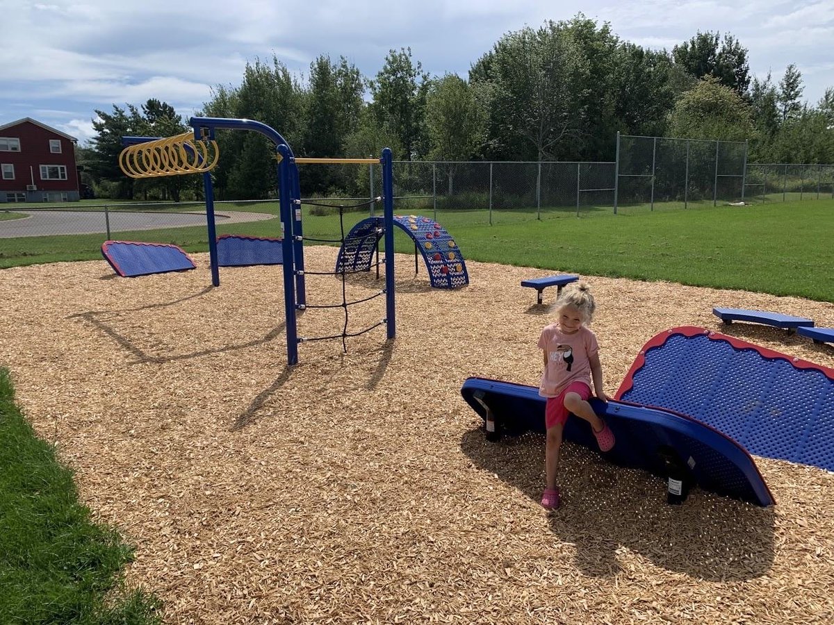 I worked with a leadership team of Gr. 4-6 students at West Highlands in 2019-20. They wanted to put their UpLift grant towards a "Ninja Warrior"-style playground. It took > 2 years to secure the remaining funds, but it's now installed and a huge hit with the kiddos! Way to go!
