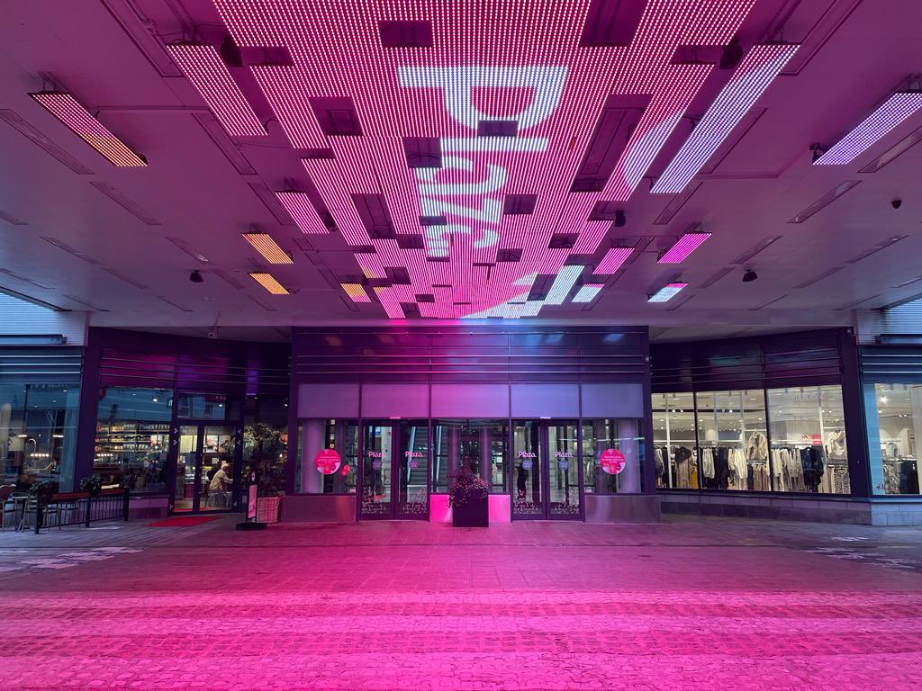 TiiaNevalainen's tweet photo. Paljon onnea uudistuva kolmekymppinen Kauppakeskus Plaza! Ilo olla kanssanne jatkamassa historiaa. #kauppakeskusplaza #plazasalonsydämessä #mainostoimisto4D https://t.co/Rxc7ezYFdk