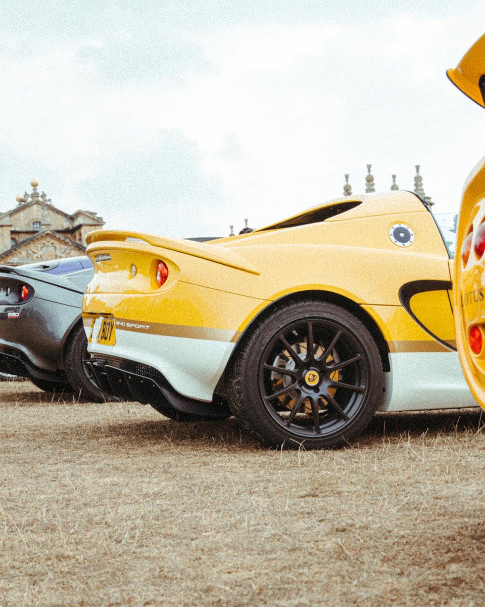 custodian_club's tweet photo. Given the choice, which Lotus would you have? @LotusDriverClub @SalonPriveUK
#custodian #custodianclub #carownershipsimplified #lotus #salonprive #carclub #lotusdriversclub https://t.co/k6Qix1Bl0r
