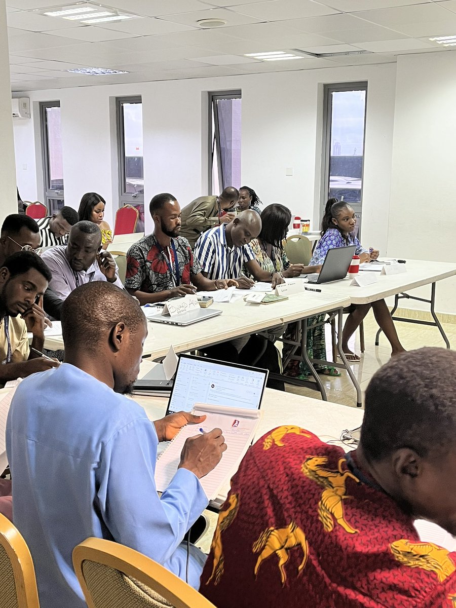 AvertiPM's tweet photo. Effective Business Writing Skills training at @landmarkafrica 
Consideration means – To consider the receiver’s Interest/Intention.
It is very important in effective communication while writing a message you should always keep in mind your target group. https://t.co/hPMZDQfXZv