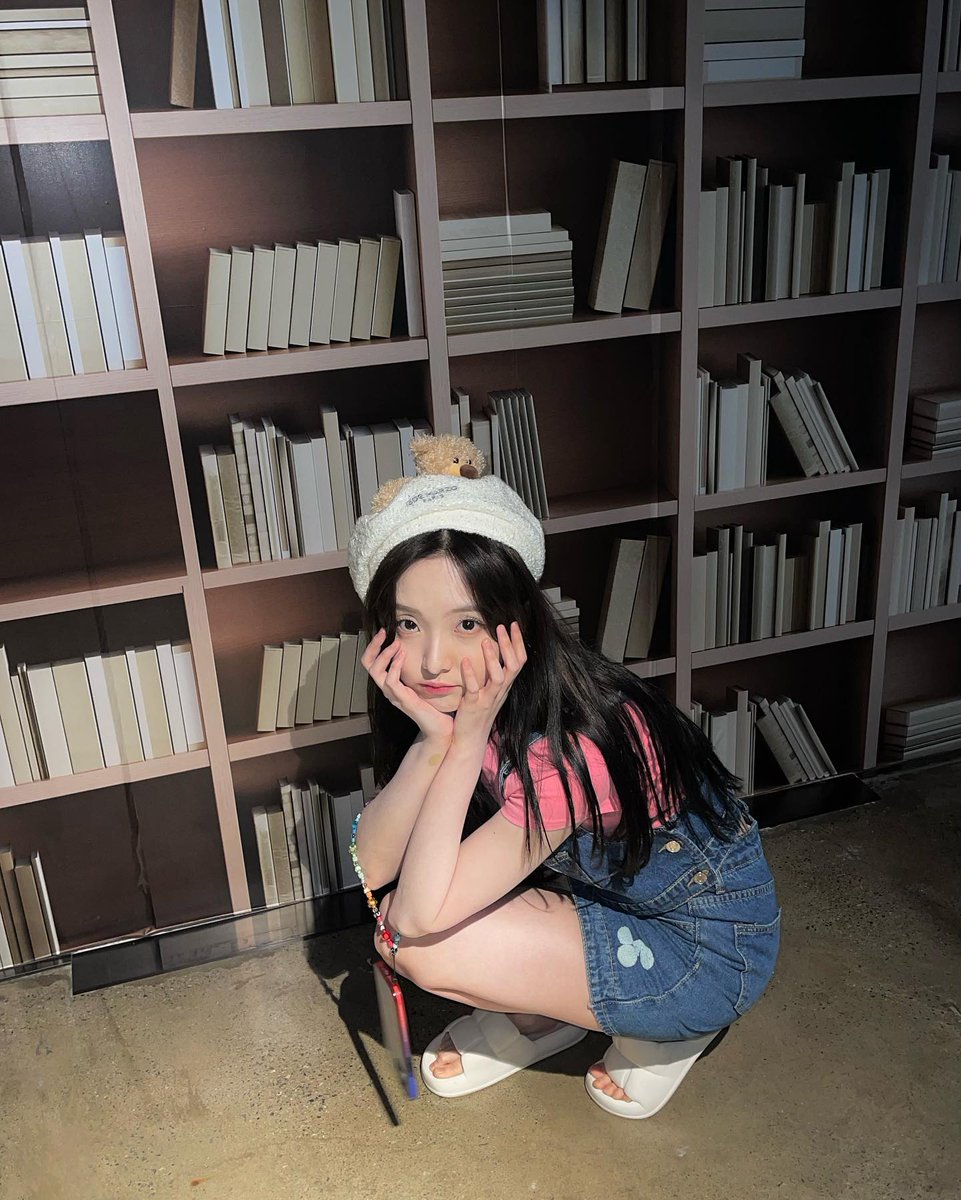 NeneThaiFans's tweet photo. 15092022• Nene Instagram Update

#เนเน่ มาอัพไอจีค่ะ
Forever eighteen | 18 ตลอดไป
🔗https://t.co/8ovqBiCf8m

#Nene郑乃馨 #ネネ #네네 #정나이신 #郑乃馨 #Zhengnaixin #TrịnhNãiHinh #ເນເນ່ https://t.co/uIEU83vEdB