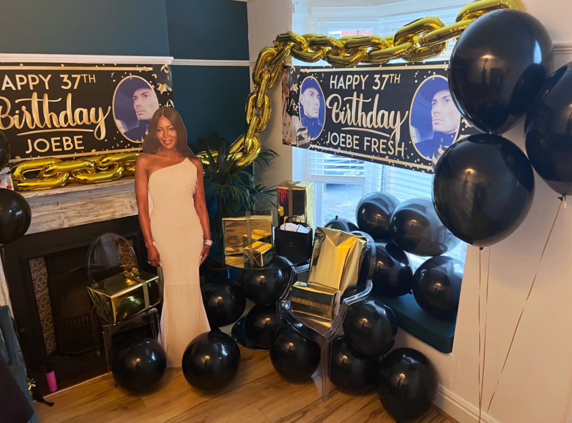 JoeBe_Fresh's tweet image. When Queen @NaomiCampbell  Pops in to wish you Happy Birthday 🥳🥰🎂